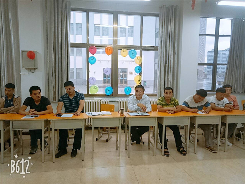 机电工程系举行2018届毕业生 “毕业一课，共勉一生”主题座谈会