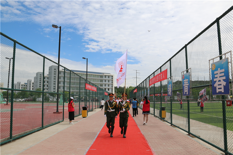 白银矿冶职业技术学院隆重举行2018届学生毕业典礼